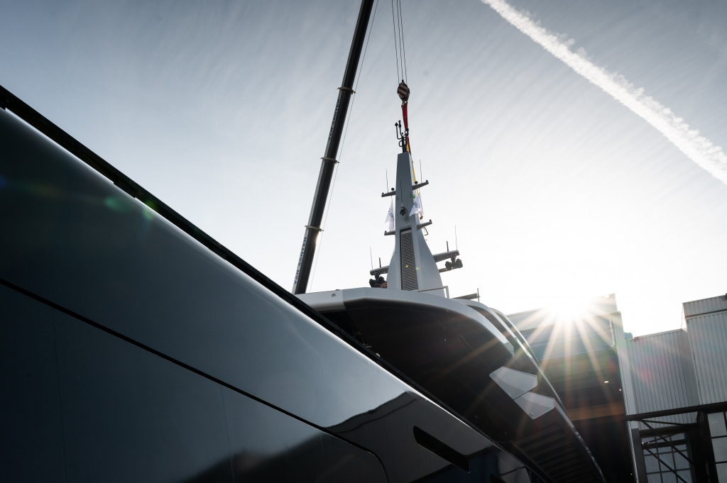 Feadship-826-launch-16.jpg