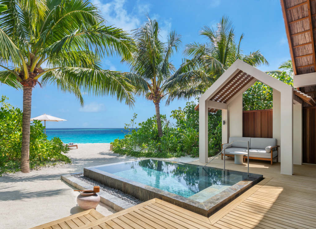 JW Marriott Kaafu Atoll Island Resort_Beach Pool Villa with Pool_View.jpg