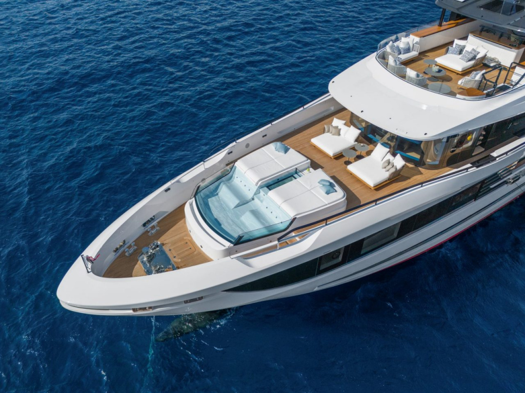 4.Mangusta_Oceano_39_exteriors_upperdeck_9-1280x960.jpg