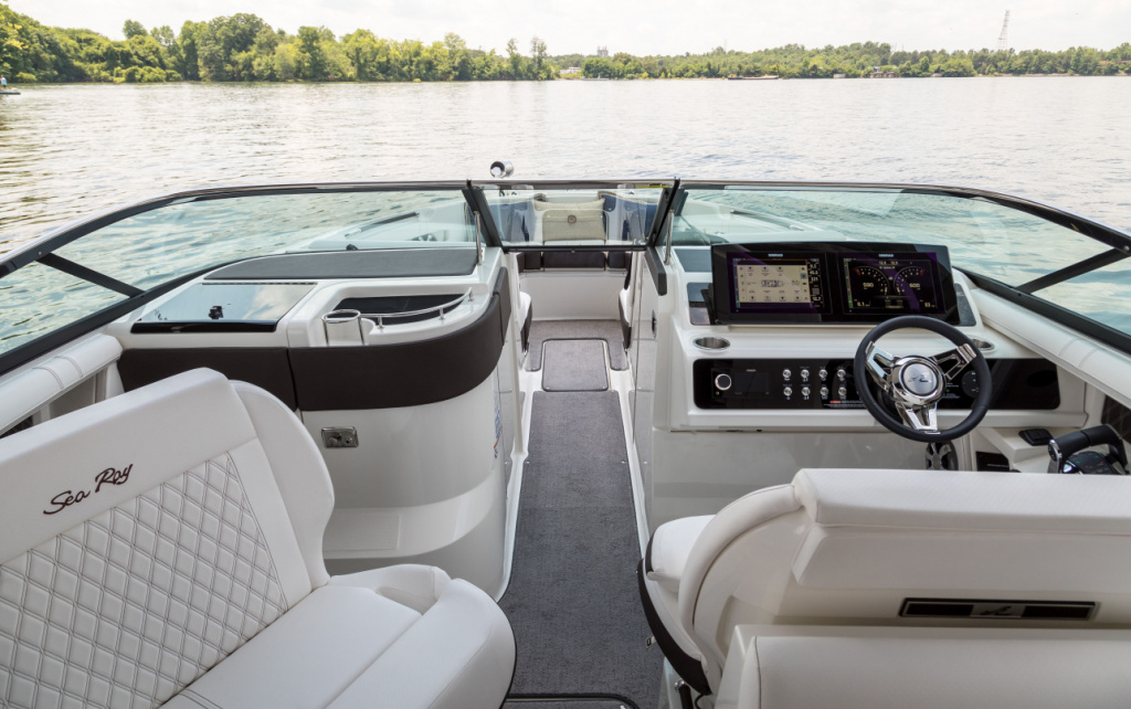 2024_slx_310_slx310_port_companion_seat_swivel_helm_seat_00323.jpg