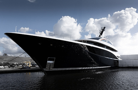 Суперъяхта Feadship Project 714 вышла из дока