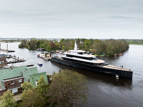 Feadship Project 826 спущена на воду